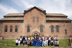 EU Ambassador Vassilis Maragos joined Armenia’s Minister of Education, Science, Culture and Sport, Zhanna Andreasyan, in celebrating the 9 inspiring winners of the Young Shapers of European Heritage initiative